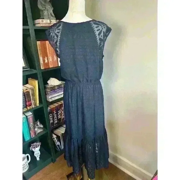 Beautiful Tommy Hilfiger Women's Navy Blue Chiffon Flounce Dress Size 4 - Picture 3 of 6